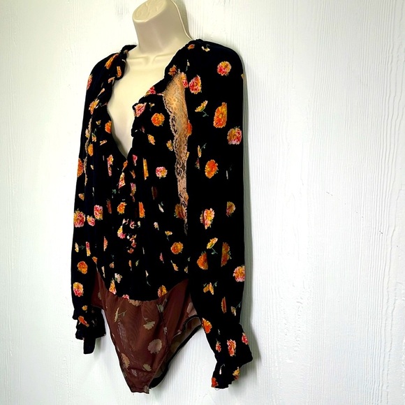 Free People - Poppy Orange Lace Ruffle Long Sleeve Full Brief Bodysuit Size M - Picture 7 of 15